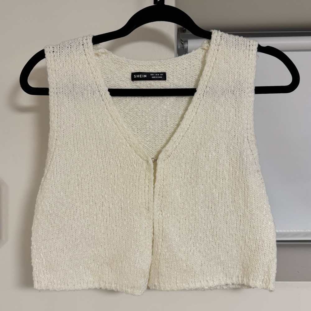 Knit Cropped Vest